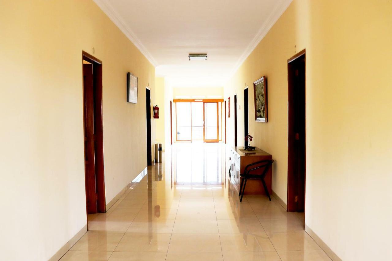 Puri Bernadi Guest House Lembang Zewnętrze zdjęcie