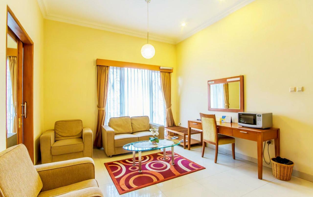 Puri Bernadi Guest House Lembang Zewnętrze zdjęcie