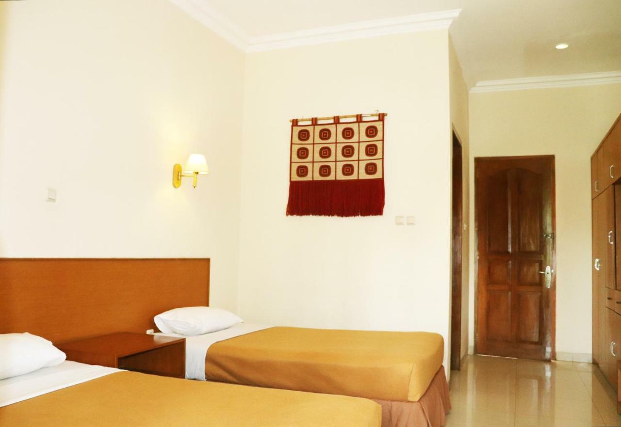 Puri Bernadi Guest House Lembang Zewnętrze zdjęcie