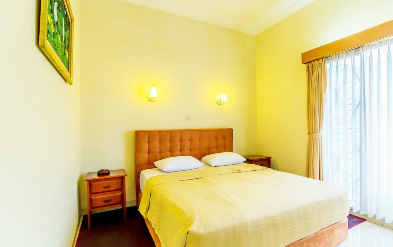 Puri Bernadi Guest House Lembang Zewnętrze zdjęcie