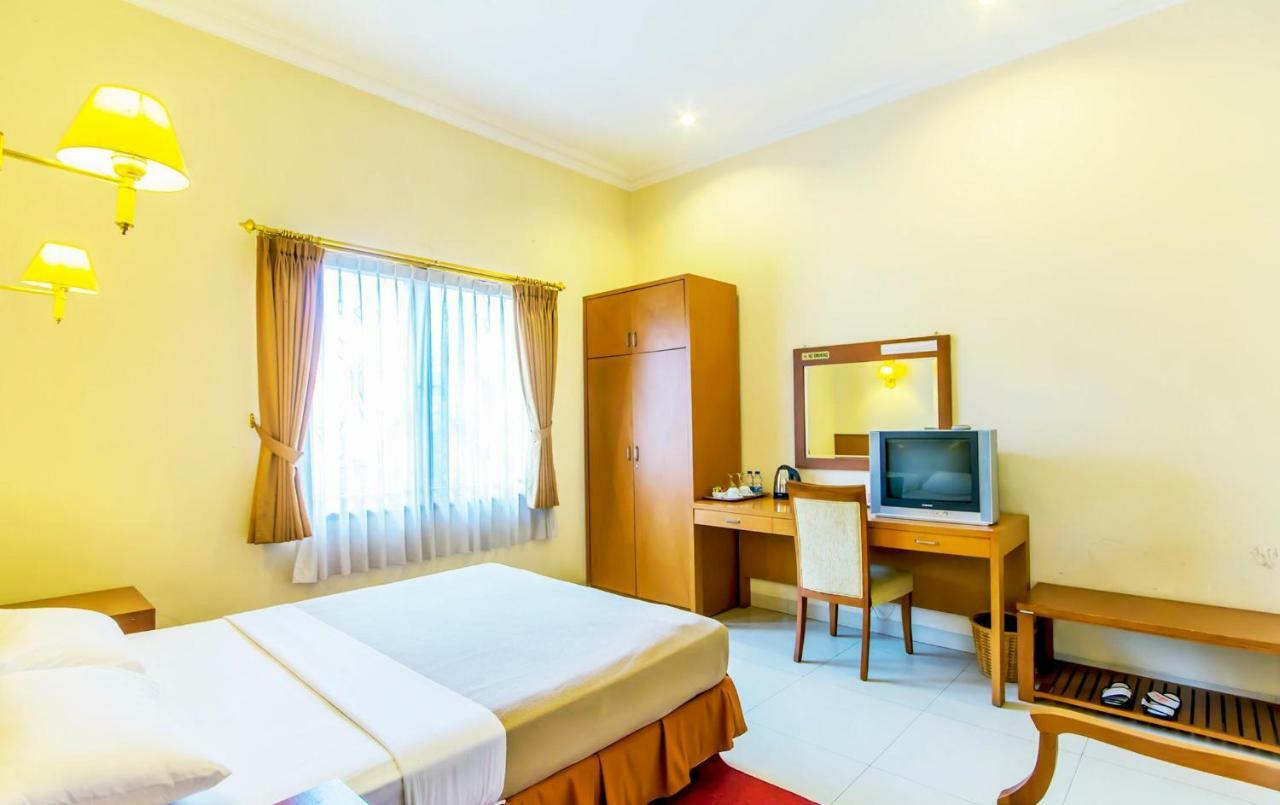 Puri Bernadi Guest House Lembang Zewnętrze zdjęcie